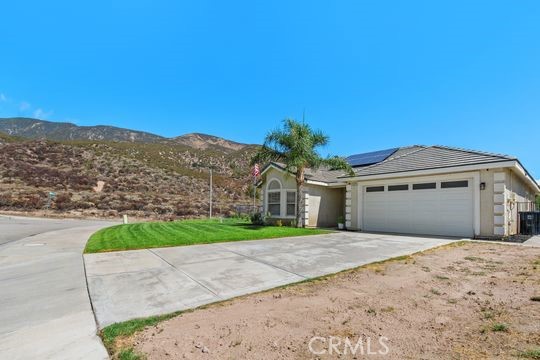 5925 Louise Street Property Photo 3