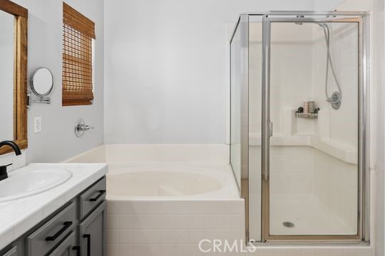 5925 Louise Street Property Photo 14
