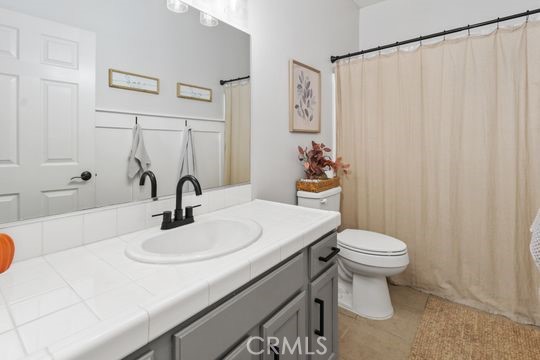 5925 Louise Street Property Photo 16