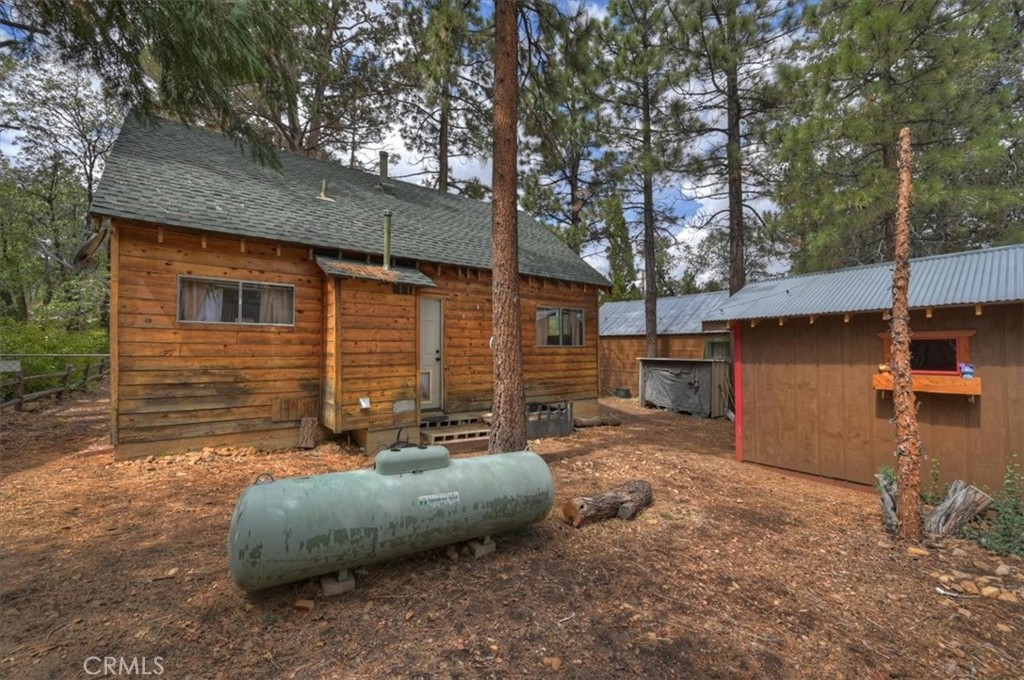 313 Leonard Property Photo 23