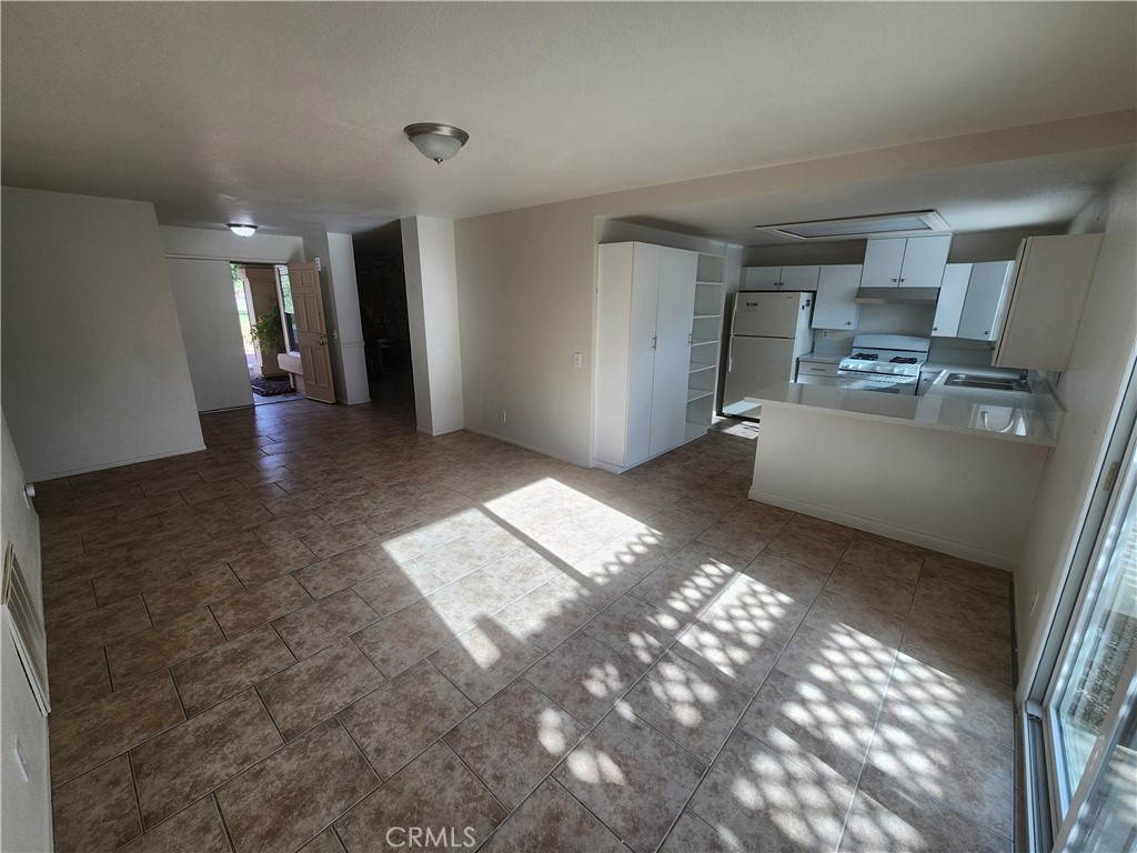 15071 Arlette Drive Property Photo 6