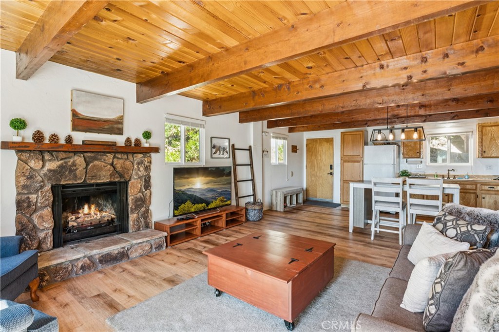 2409 Spring Oak Property Photo 8
