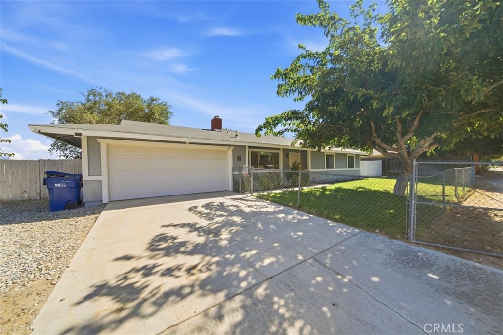 16523 Mackennas Gold Avenue Property Photo 1