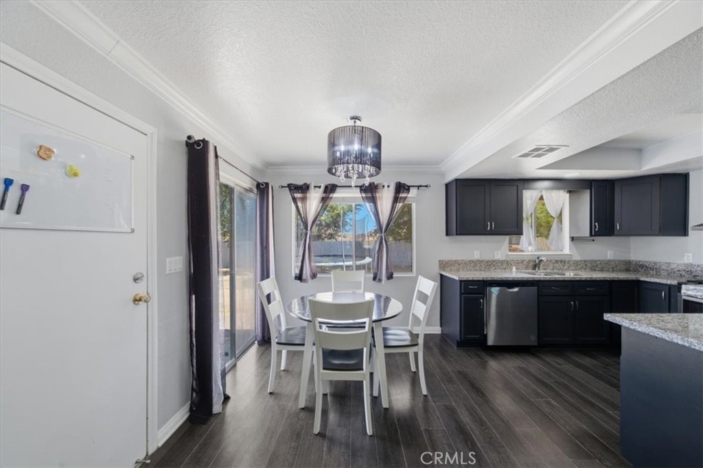 16523 Mackennas Gold Avenue Property Photo 4