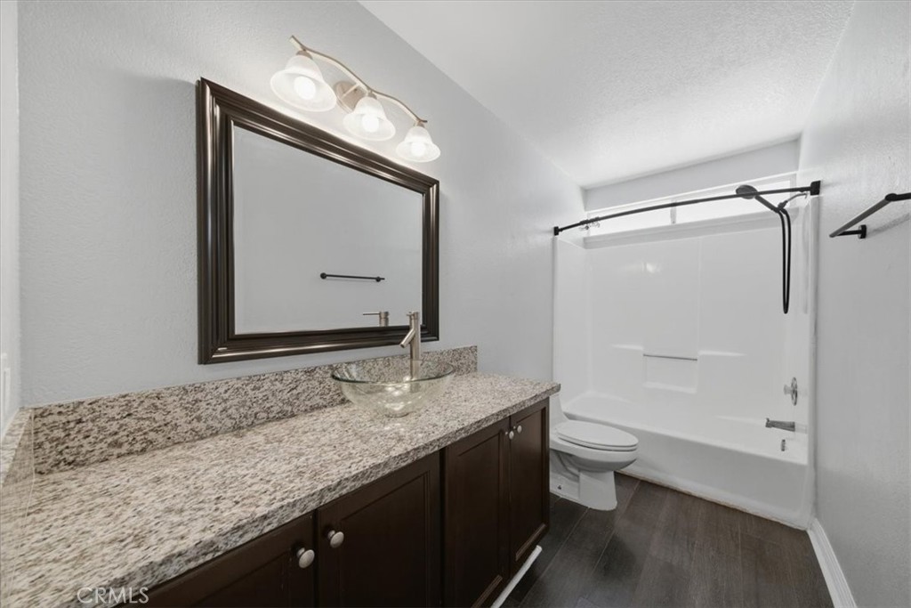 16523 Mackennas Gold Avenue Property Photo 9
