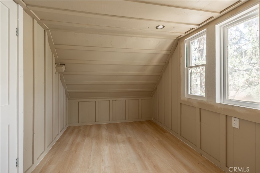 512 W Rainbow Property Photo 12