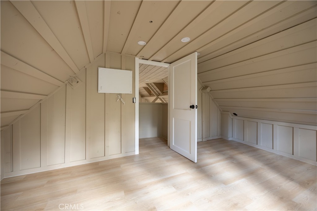 512 W Rainbow Property Photo 23
