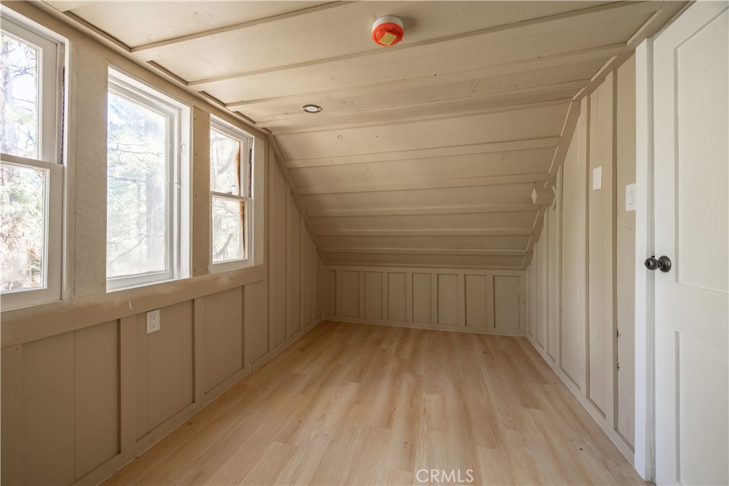 512 W Rainbow Property Photo 28