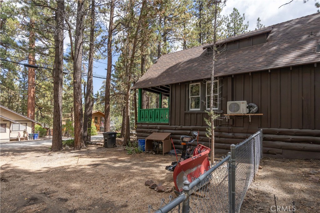 512 W Rainbow Property Photo 32