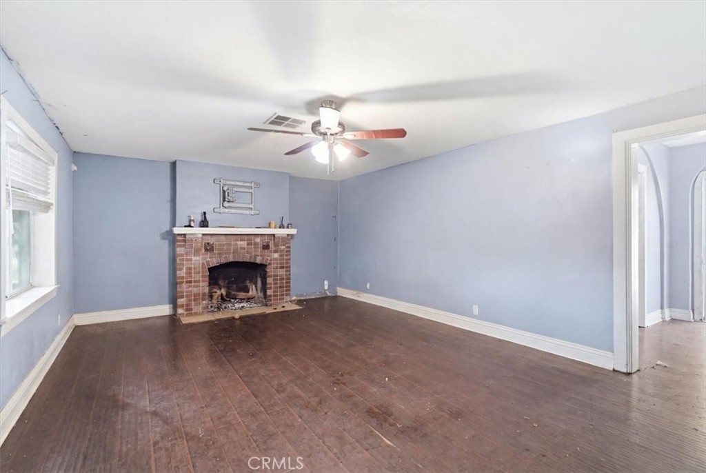 1707 N Arrowhead Property Photo 8