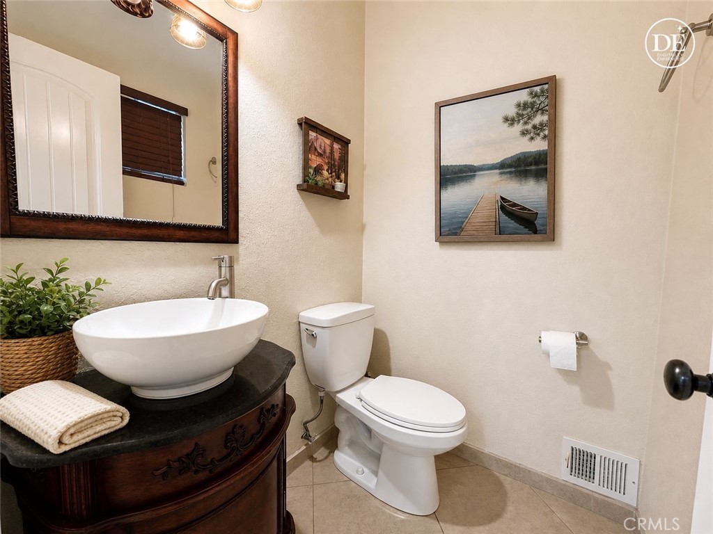 251 Oak Property Photo 12
