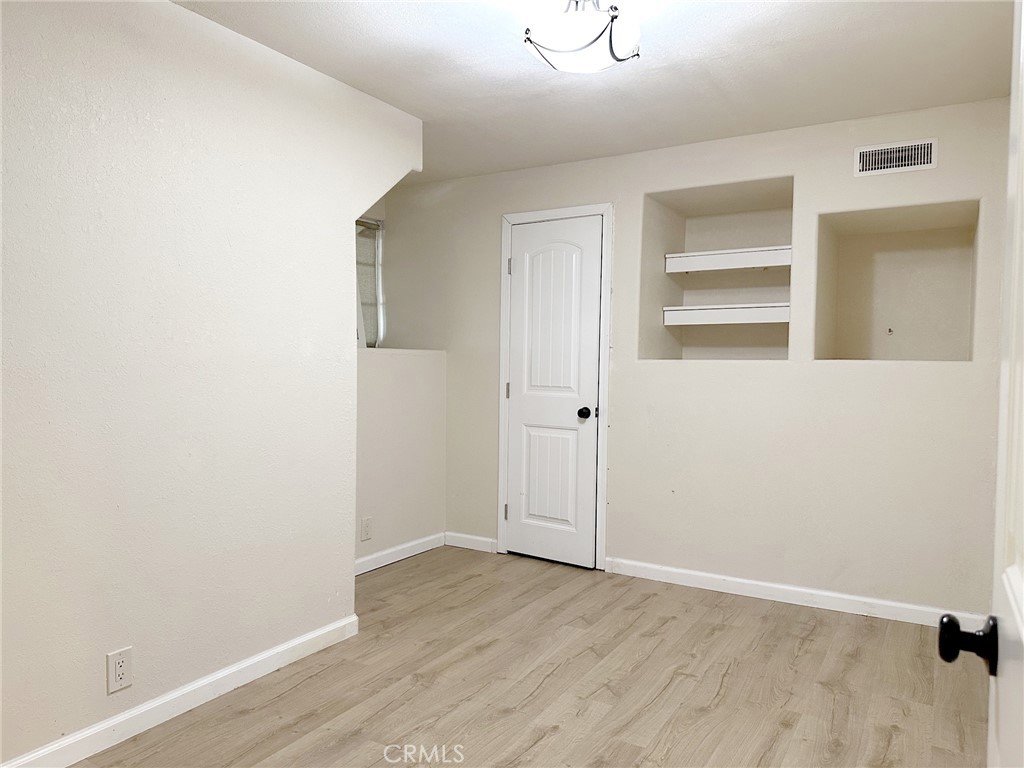 251 Oak Property Photo 20
