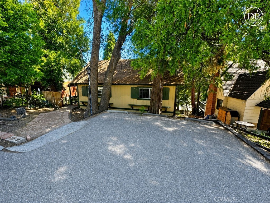 251 Oak Property Photo 34