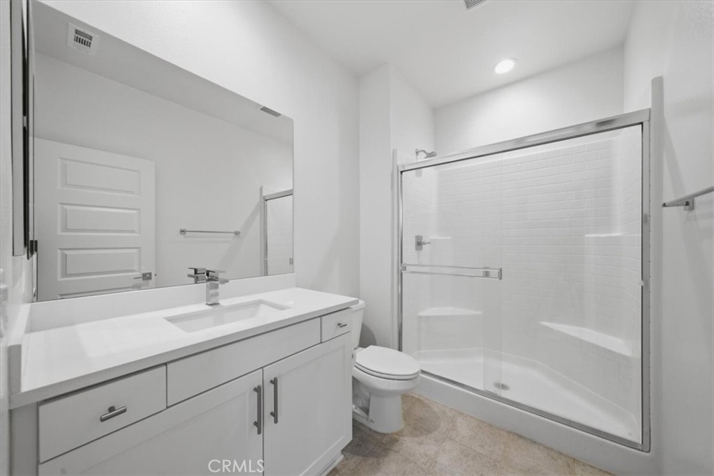 8660 Chester Avenue Property Photo 11