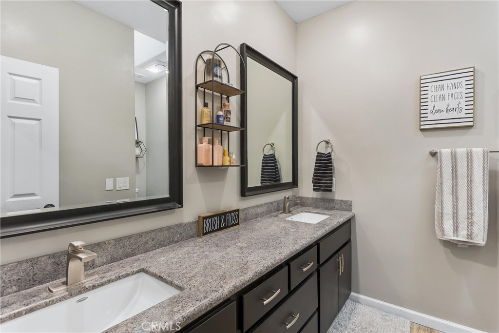 13582 Oak Hill Court Property Photo 20