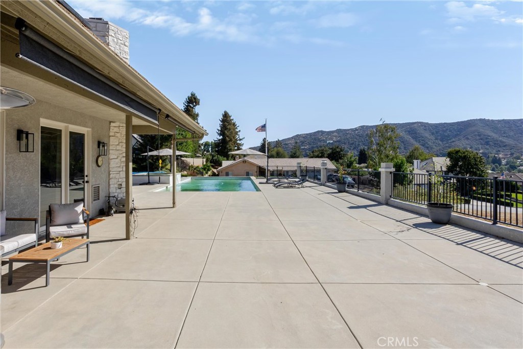 13582 Oak Hill Court Property Photo 32