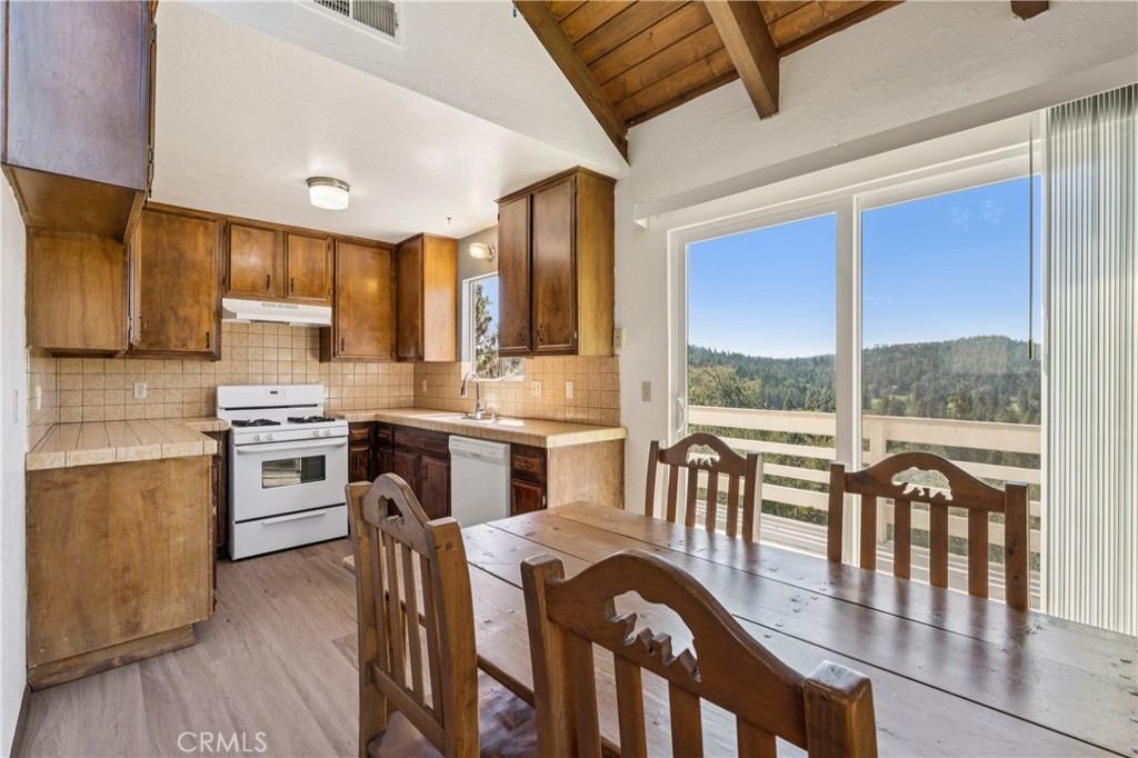 831 Madera Lane Property Photo 3