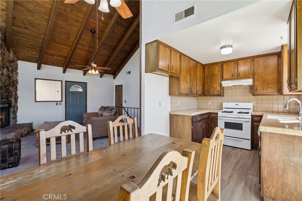 831 Madera Lane Property Photo 6