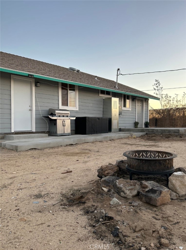 65076 E Broadway Property Photo 2