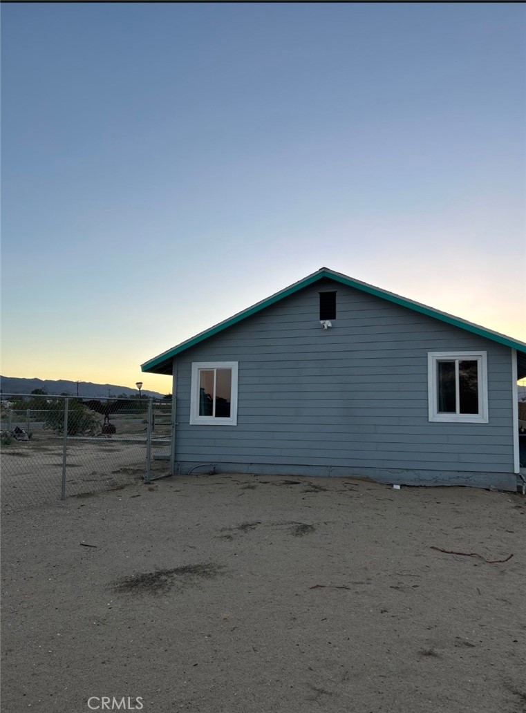 65076 E Broadway Property Photo 8