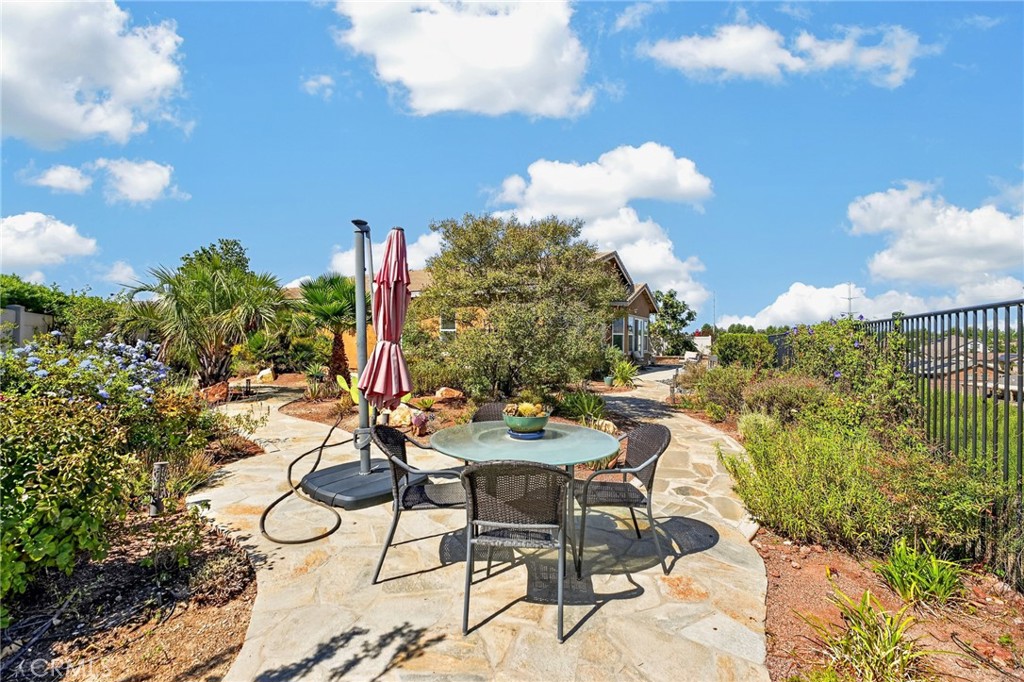 1490 Tinkers Creek Property Photo 38