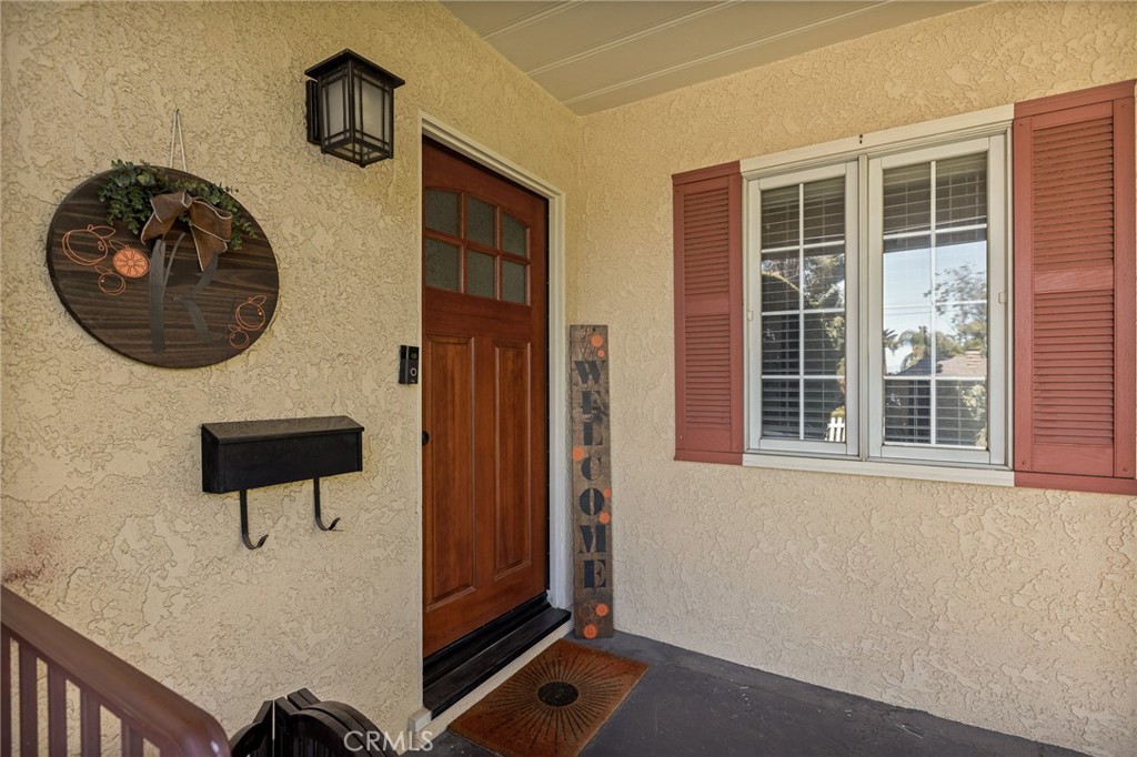 419 Walnut Avenue Property Photo 4