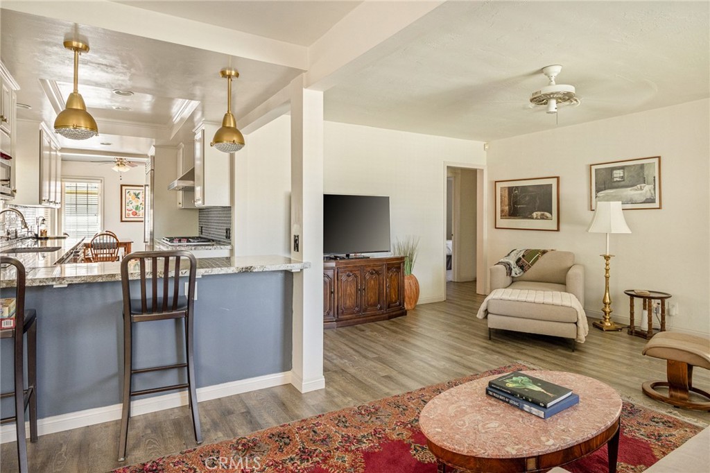 419 Walnut Avenue Property Photo 8