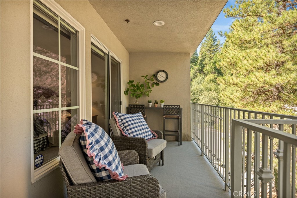 306 Villa Way Property Photo 5