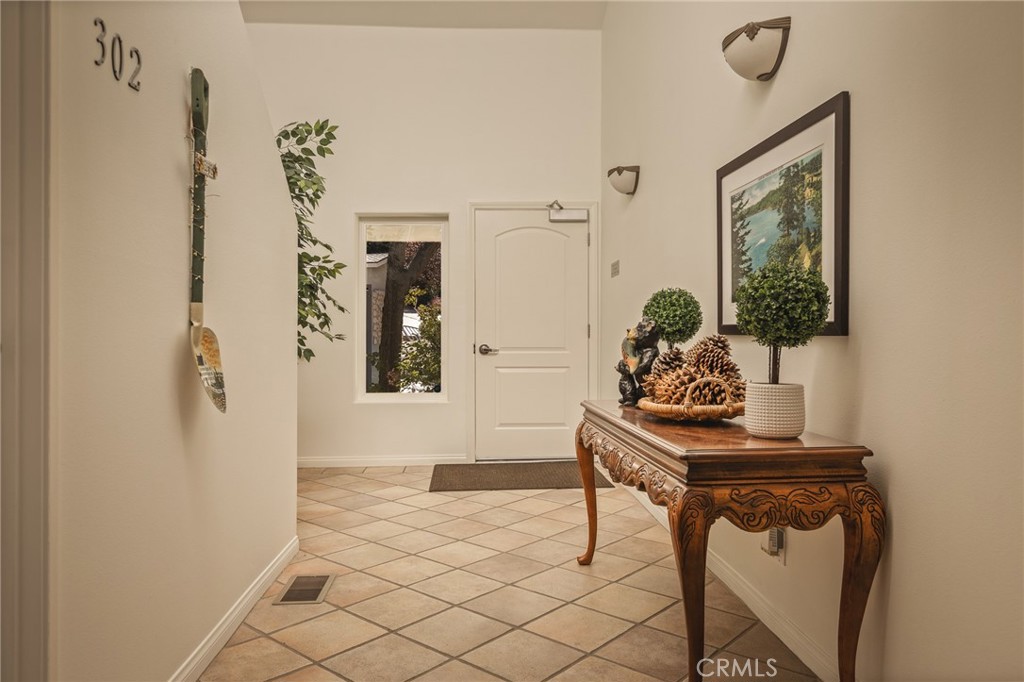 306 Villa Way Property Photo 6