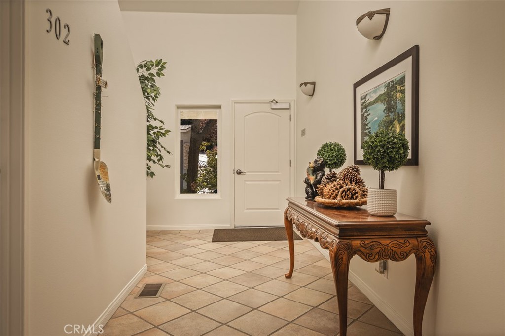 306 Villa Way Property Photo 7