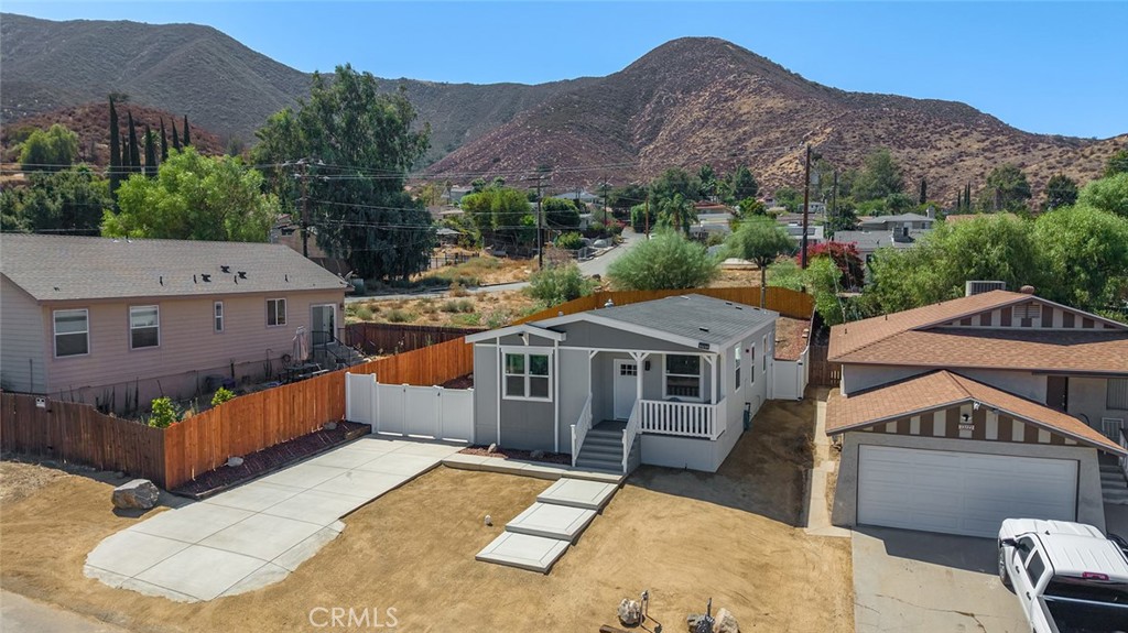 33239 Adelfa Property Photo 1