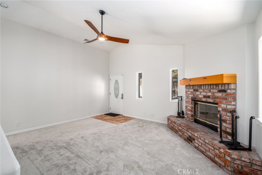 30979 Summit Drive Property Photo 4