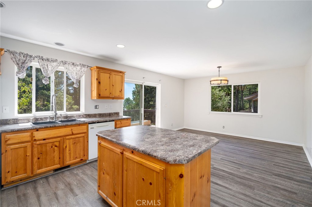30979 Summit Drive Property Photo 6