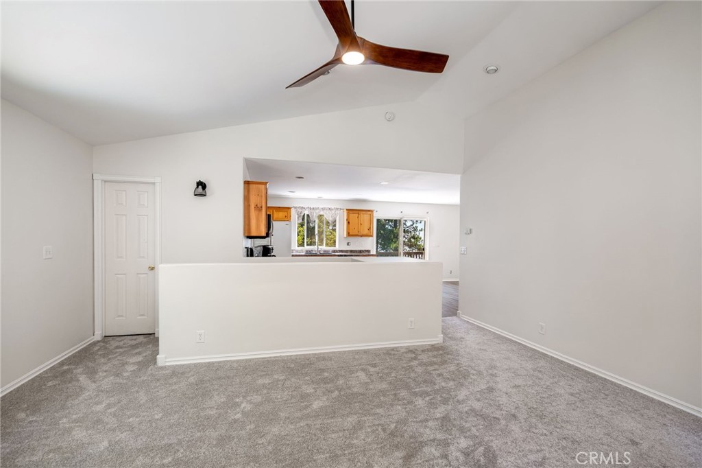 30979 Summit Drive Property Photo 6