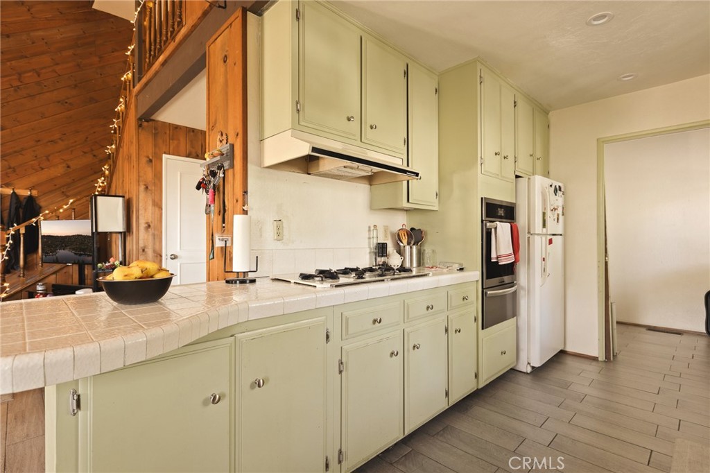 1214 Aleutian Property Photo 15