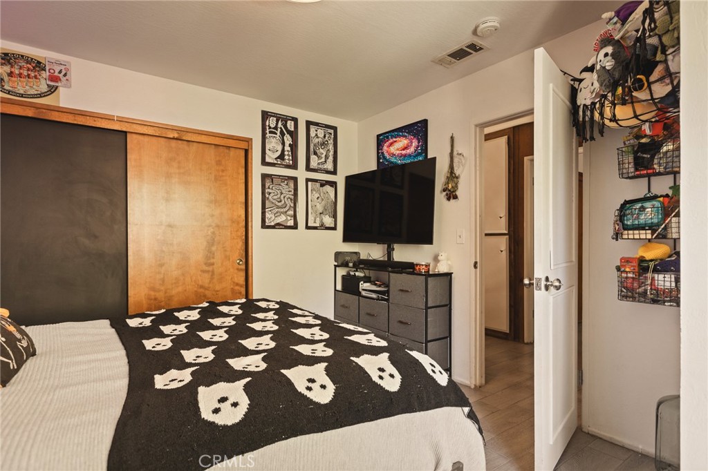 1214 Aleutian Property Photo 23