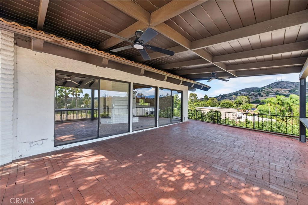 2801 E Mission Road Property Photo 17