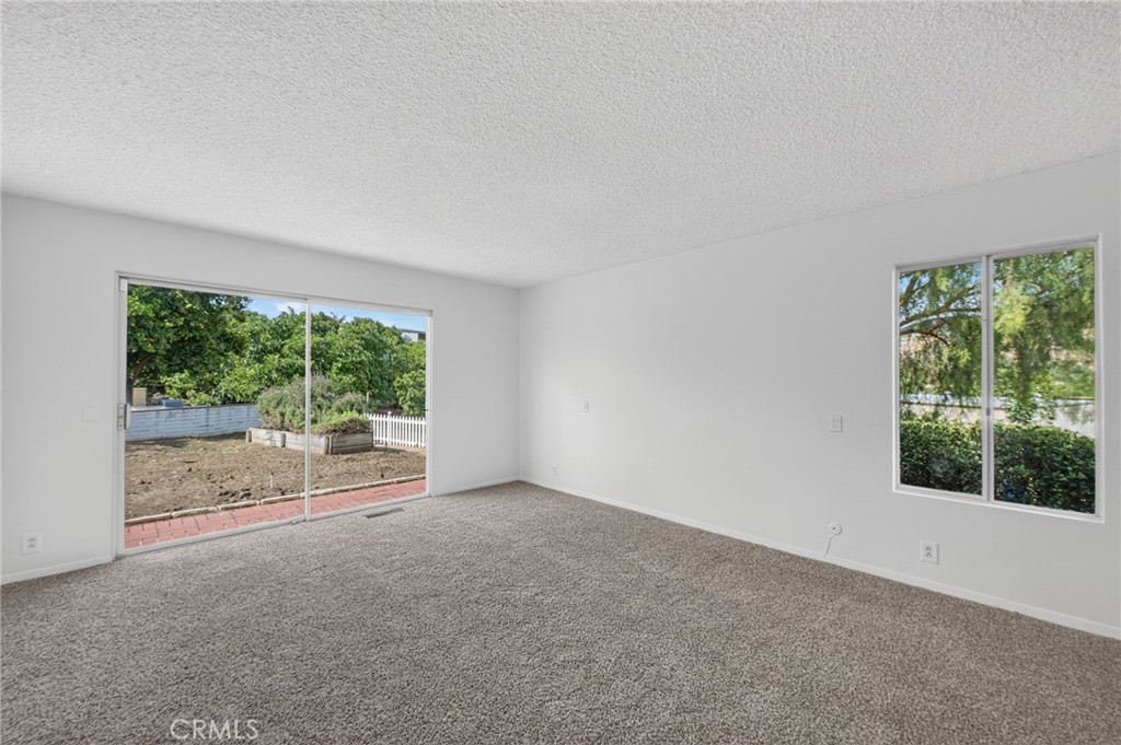 2801 E Mission Road Property Photo 22