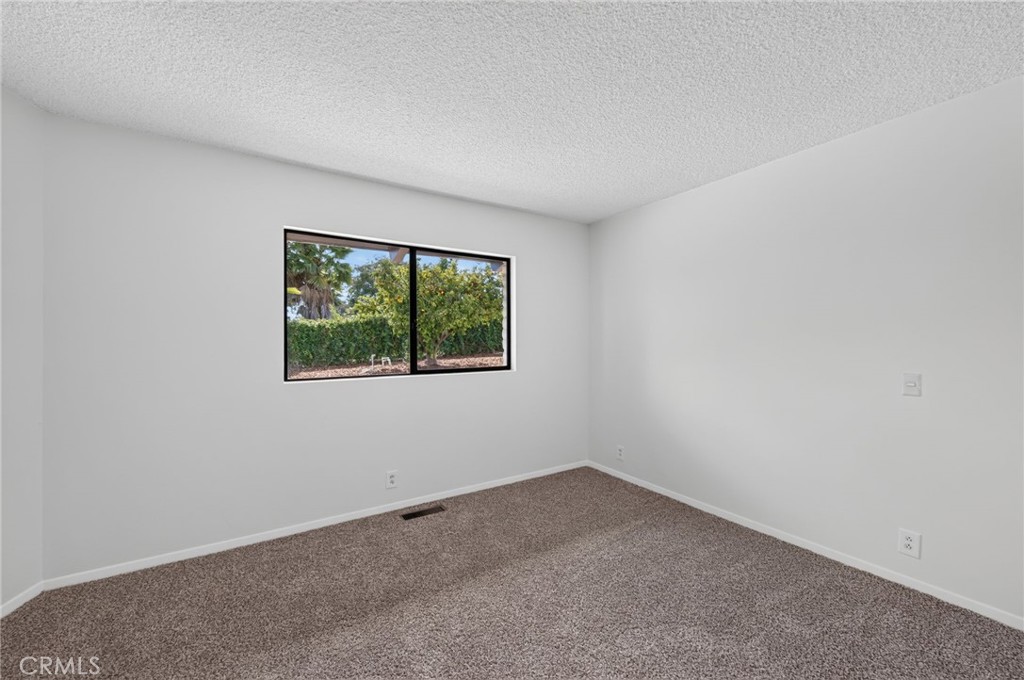 2801 E Mission Road Property Photo 29