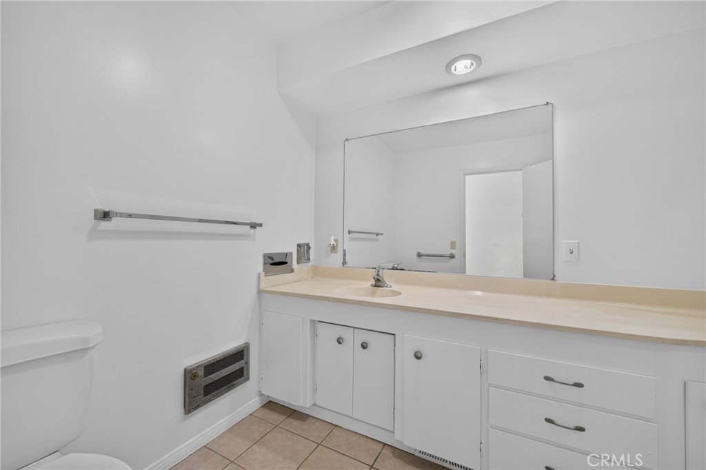 2801 E Mission Road Property Photo 30