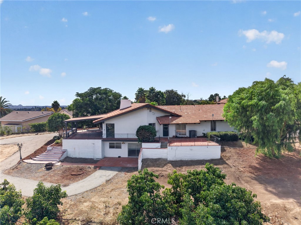 2801 E Mission Road Property Photo 32
