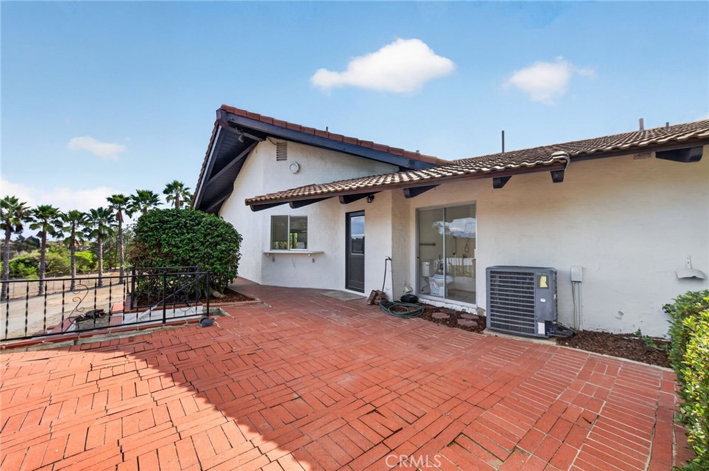 2801 E Mission Road Property Photo 34