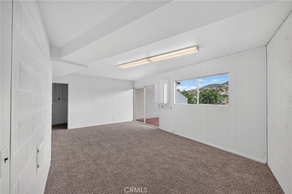 2801 E Mission Road Property Photo 40