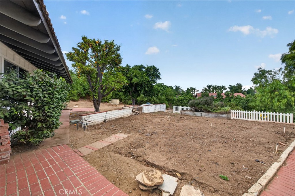 2801 E Mission Road Property Photo 42