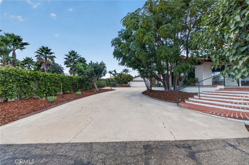 2801 E Mission Road Property Photo 52