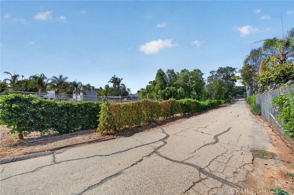 2801 E Mission Road Property Photo 54