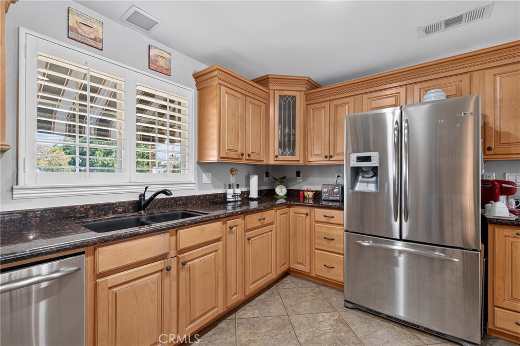 402 S San Mateo Street Property Photo 6