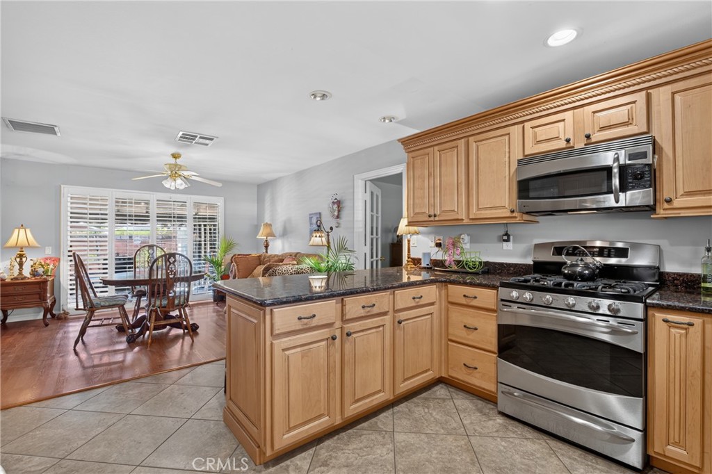 402 S San Mateo Street Property Photo 7