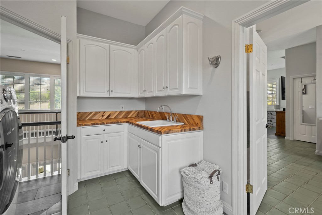 26983 Pilgrim Road Property Photo 32
