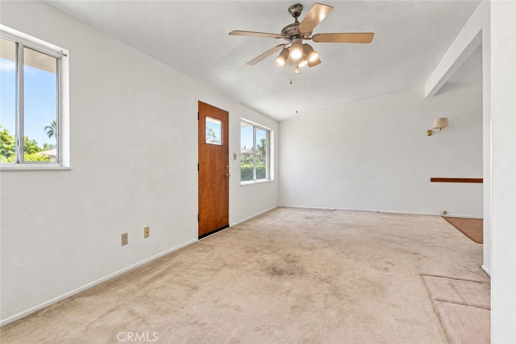 2067 Capri Avenue Property Photo 5